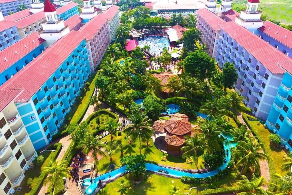 Lotus Desaru Beach Resort, 2 Bdrms, W/Splash Park Bandar Penawar Εξωτερικό φωτογραφία