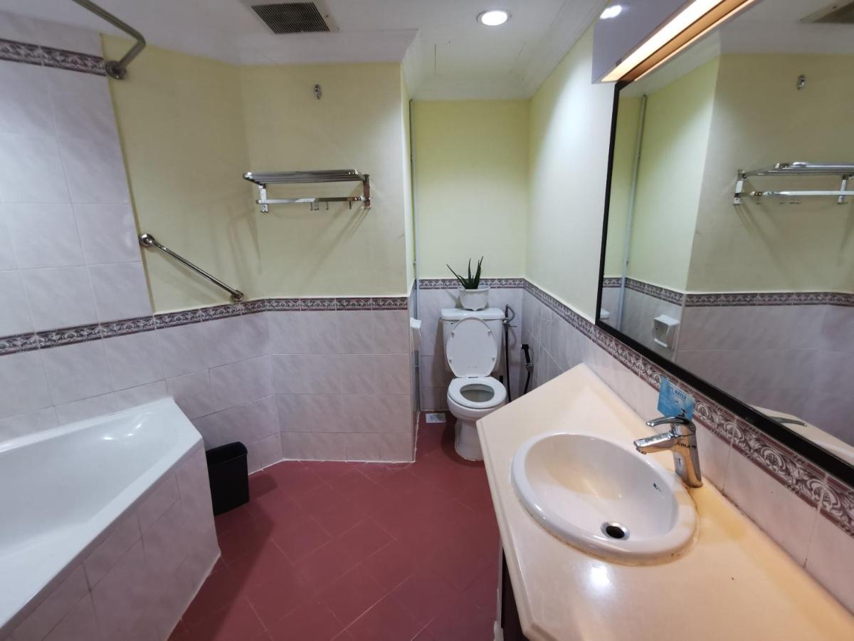 Lotus Desaru Beach Resort, 2 Bdrms, W/Splash Park Bandar Penawar Εξωτερικό φωτογραφία